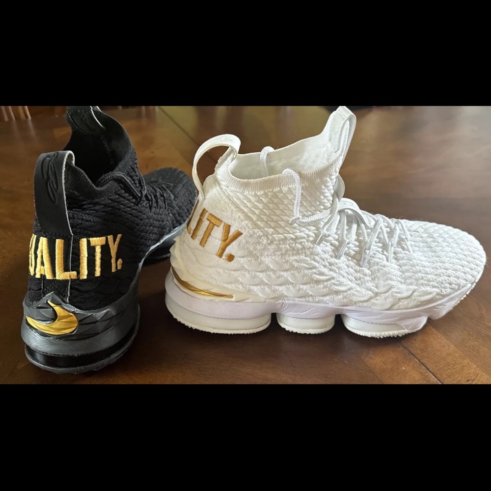 LEBRON EQUALITY BLACK WHITE CUSTOM MADE FROM THE LEBROM 15 MEN SZ 10